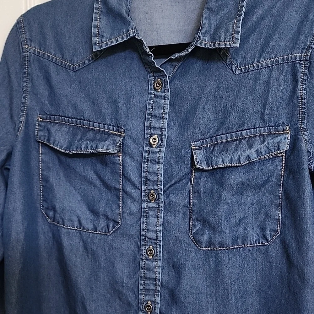 Jane and Delancey Denim Button Down Size Small​​​​​ - Picture 3 of 7